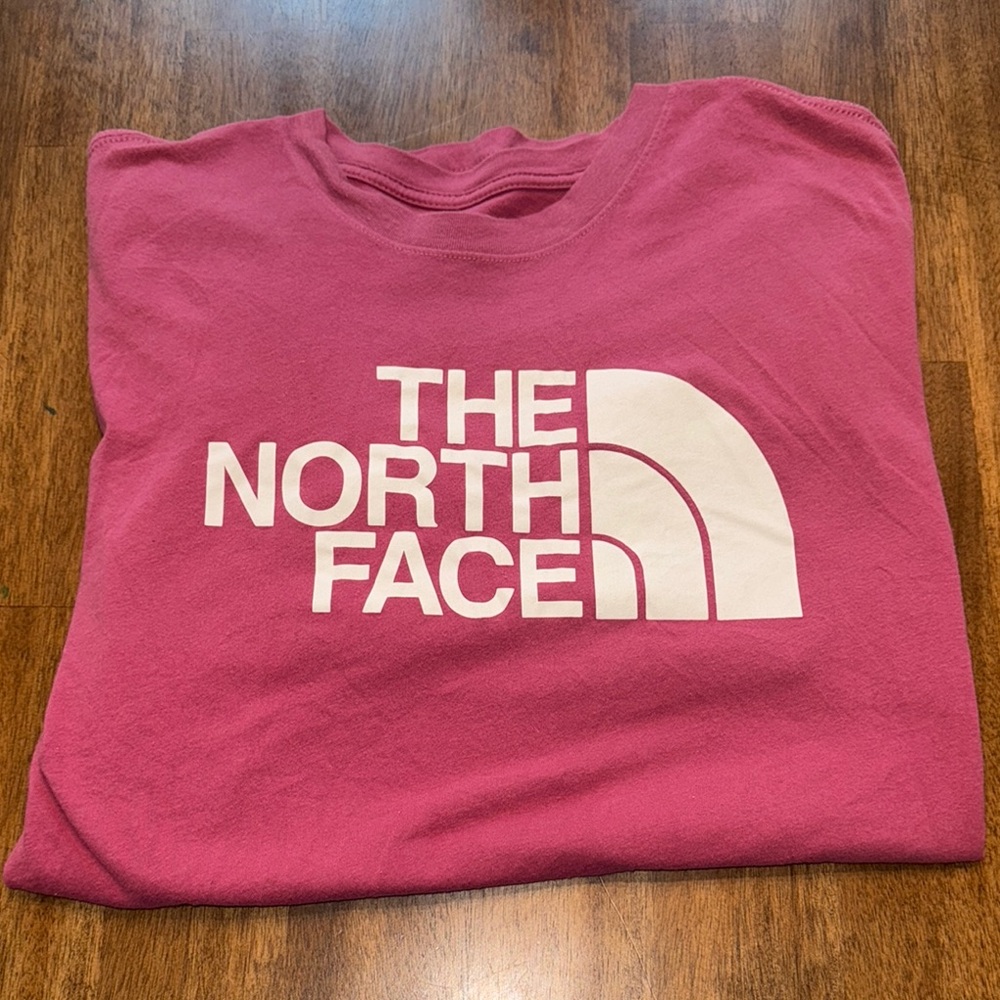 Men’s XL The North Face Pink and White tee